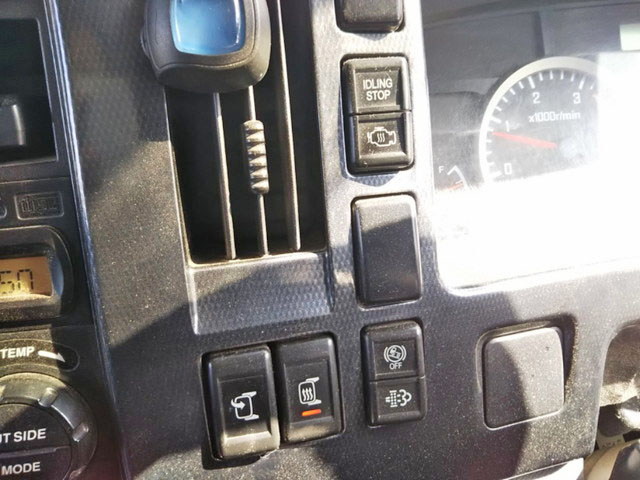 いすゞエルフ平ボディ小型（2t・3t）[写真33]