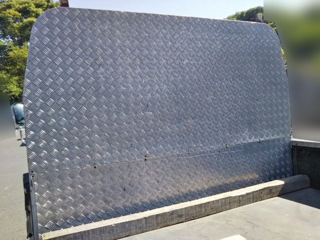 いすゞエルフ平ボディ小型（2t・3t）[写真05]