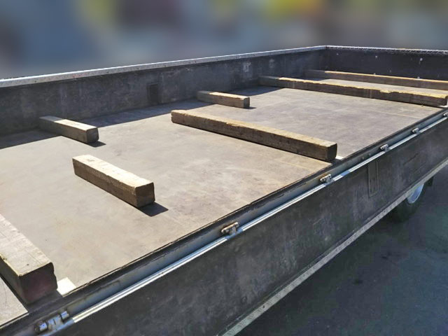 いすゞエルフ平ボディ小型（2t・3t）[写真07]