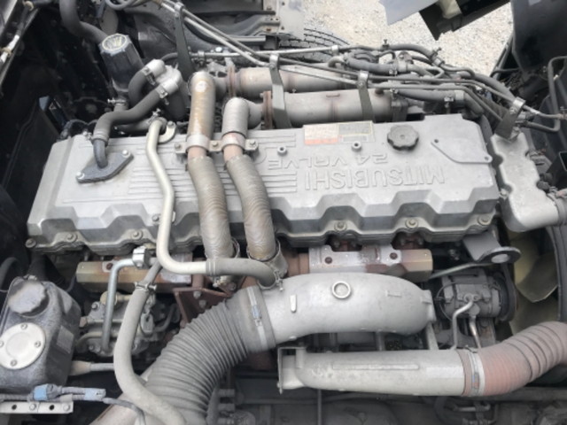 三菱ふそうスーパーグレートトレーラーヘッド（トラクターヘッド）大型（10t）[写真08]