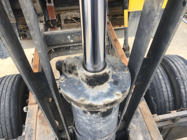 いすゞフォワードダンプ増トン（6t・8t）[写真12]