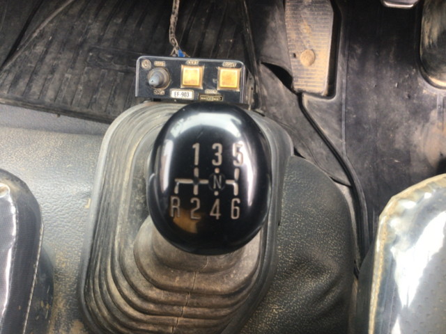 いすゞフォワードダンプ増トン（6t・8t）[写真32]