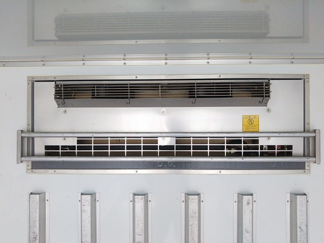 三菱ふそうキャンター冷凍車（冷蔵車）小型（2t・3t）[写真18]