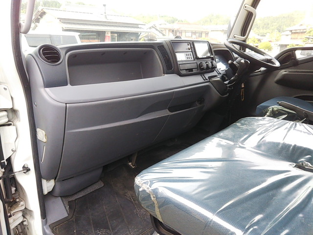 三菱ふそうキャンター冷凍車（冷蔵車）小型（2t・3t）[写真34]