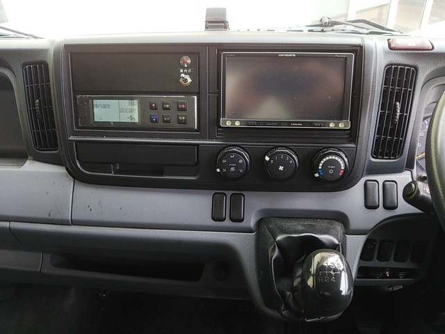 三菱ふそうキャンター冷凍車（冷蔵車）小型（2t・3t）[写真36]