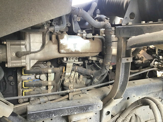 UDトラックスクオンダンプ大型（10t）[写真18]