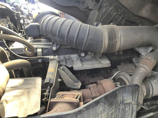 UDトラックスクオンダンプ大型（10t）[写真20]