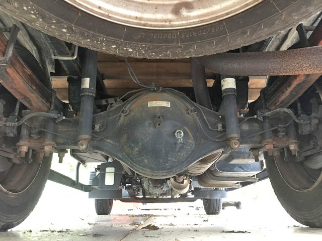 三菱ふそうキャンター平ボディ小型（2t・3t）[写真24]