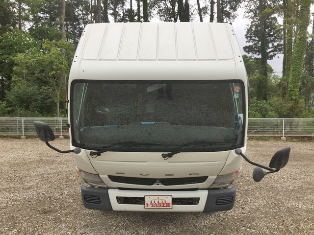 三菱ふそうキャンター平ボディ小型（2t・3t）[写真08]