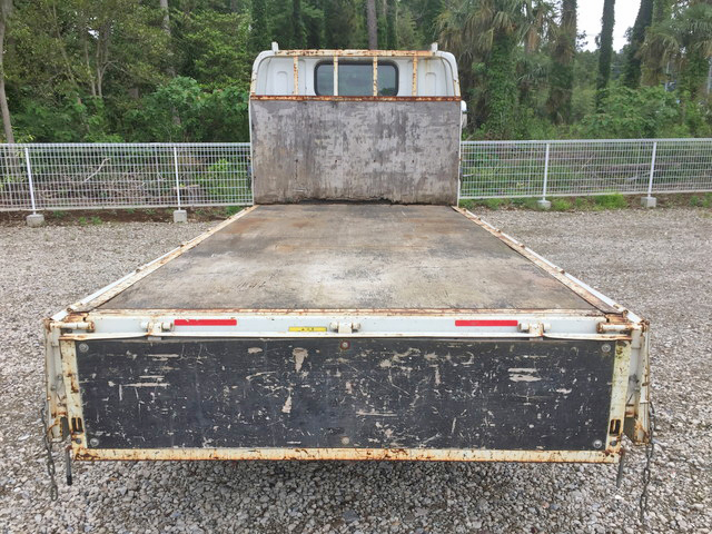 三菱ふそうキャンター平ボディ小型（2t・3t）[写真10]