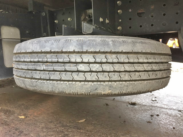 三菱ふそうキャンター平ボディ小型（2t・3t）[写真17]