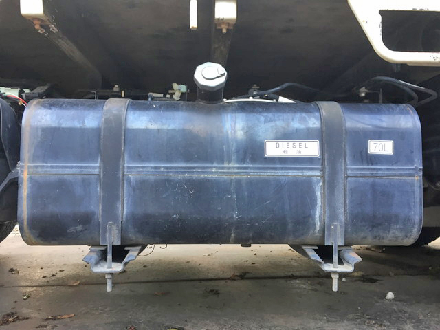 三菱ふそうキャンター平ボディ小型（2t・3t）[写真18]