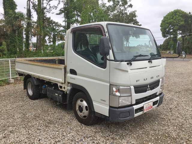 三菱ふそうキャンター平ボディ小型（2t・3t）[写真03]