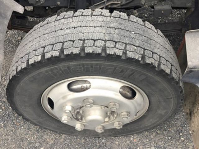 いすゞフォワード平ボディ増トン（6t・8t）[写真06]