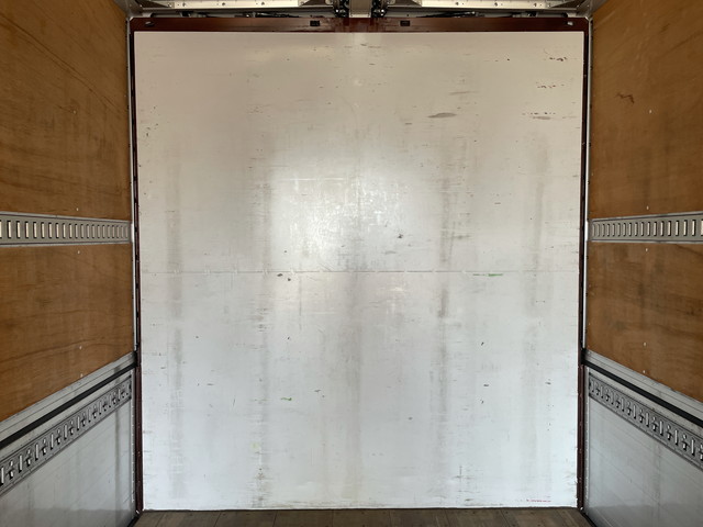 UDトラックスクオンアルミウイング大型（10t）[写真13]