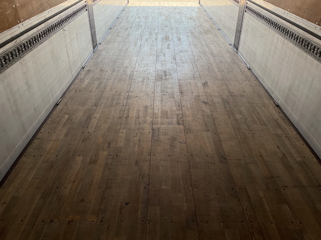 UDトラックスクオンアルミウイング大型（10t）[写真14]