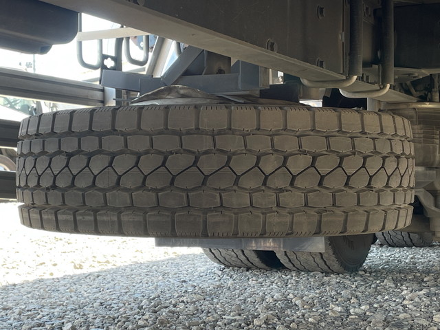 UDトラックスクオンアルミウイング大型（10t）[写真21]