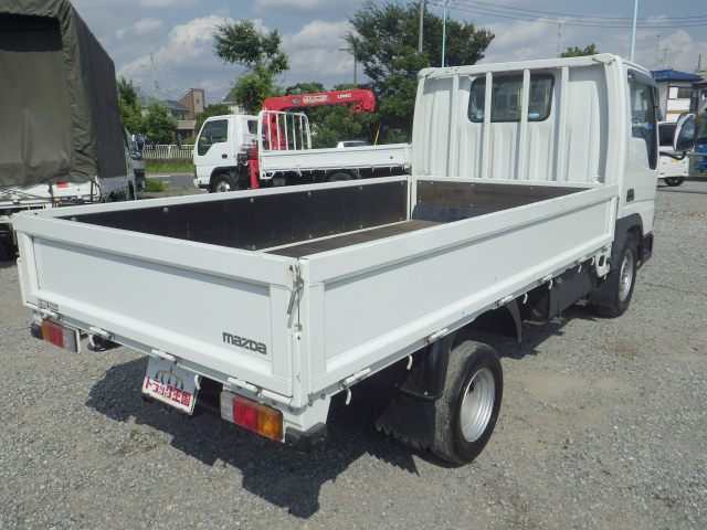 マツダタイタンダッシュ平ボディ小型（2t・3t）[写真02]