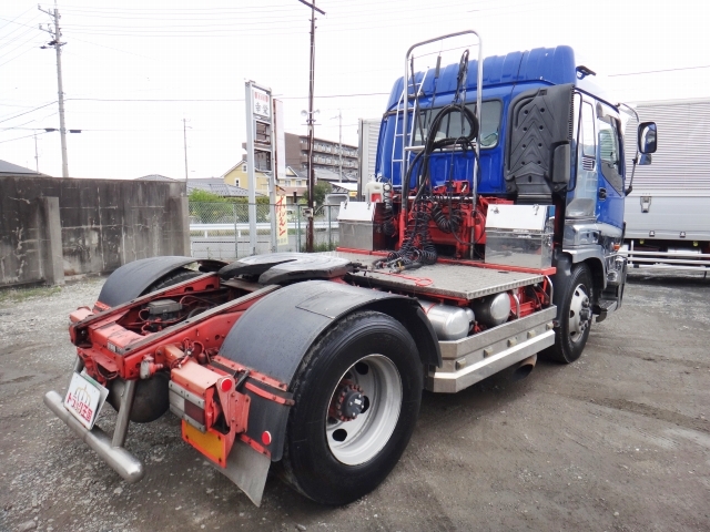 いすゞギガトレーラーヘッド（トラクターヘッド）大型（10t）[写真02]