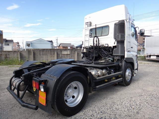 日野プロフィアトレーラーヘッド（トラクターヘッド）大型（10t）[写真02]