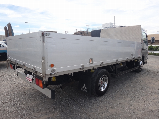 三菱ふそうキャンターアルミブロック小型（2t・3t）[写真02]