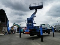 いすゞエルフ高所作業車小型（2t・3t）[写真02]