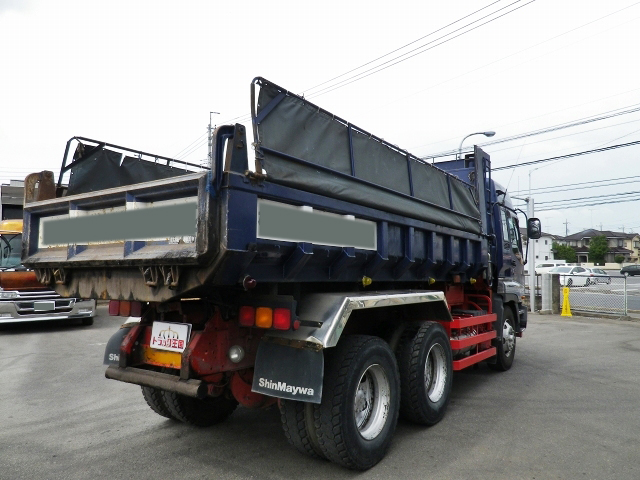 いすゞギガダンプ大型（10t）[写真02]