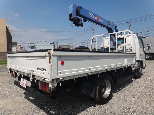 いすゞエルフクレーン3段小型（2t・3t）[写真02]