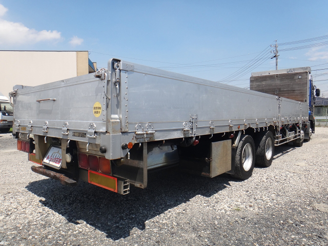 UDトラックスクオンアルミブロック大型（10t）[写真02]