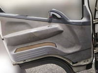 三菱ふそうキャンター平ボディ小型（2t・3t）[写真17]