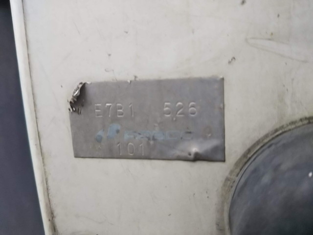 三菱ふそうキャンター平ボディ小型（2t・3t）[写真04]