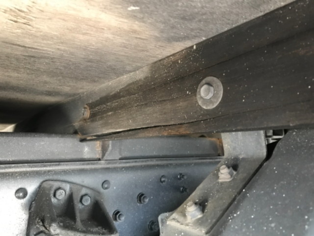 日野レンジャー平ボディ中型（4t）[写真19]