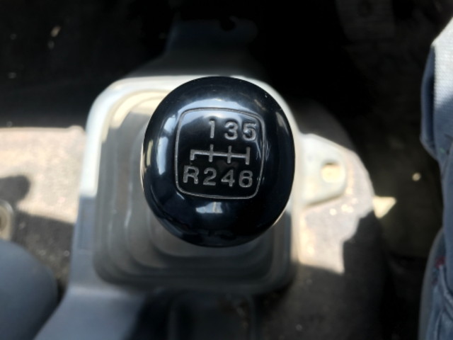 日野レンジャー平ボディ中型（4t）[写真32]