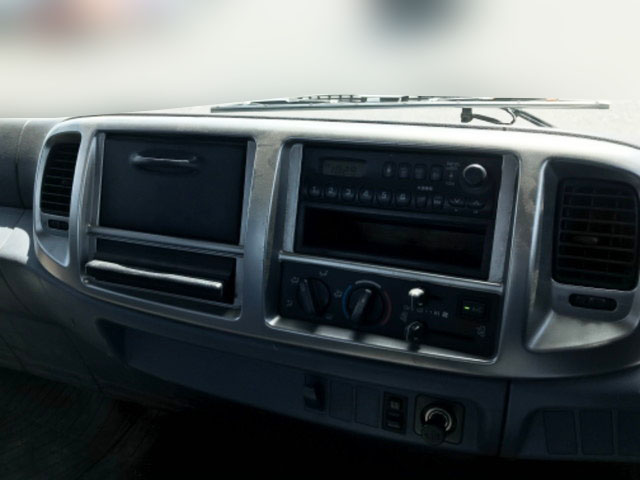 日野レンジャー平ボディ中型（4t）[写真34]