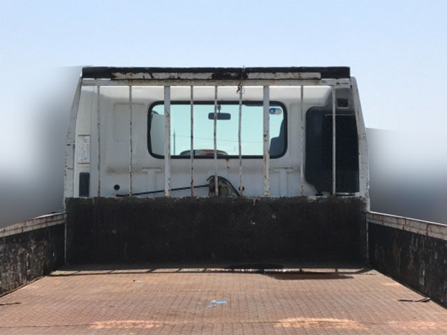 日野レンジャー平ボディ中型（4t）[写真06]