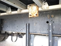 いすゞギガアルミウイング大型（10t）[写真16]