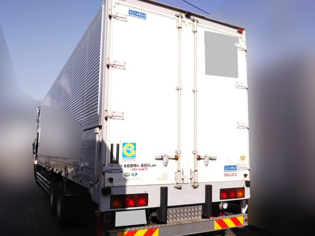 いすゞギガアルミウイング大型（10t）[写真02]