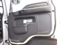 いすゞギガアルミウイング大型（10t）[写真24]