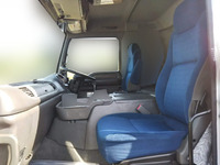 いすゞギガアルミウイング大型（10t）[写真25]