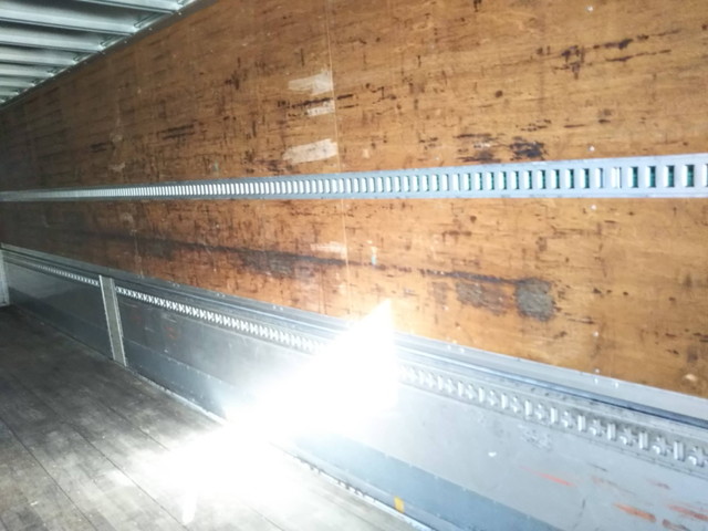 いすゞギガアルミウイング大型（10t）[写真05]