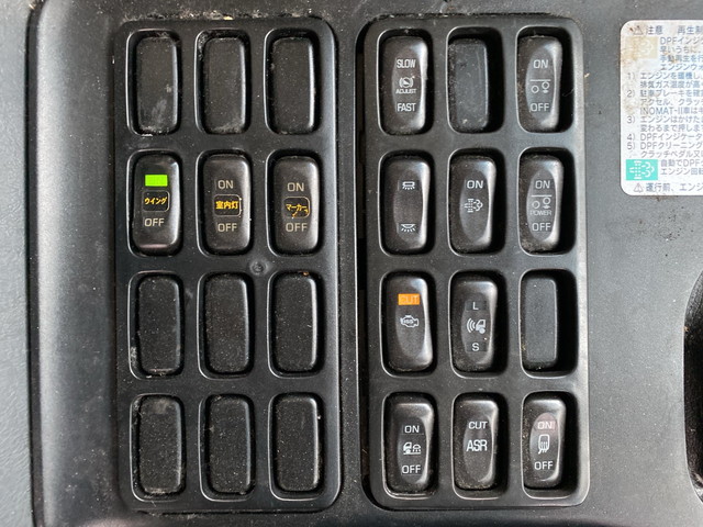 三菱ふそうスーパーグレートパネルウイング大型（10t）[写真35]