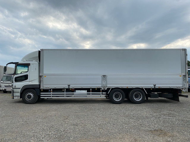 三菱ふそうスーパーグレートパネルウイング大型（10t）[写真05]