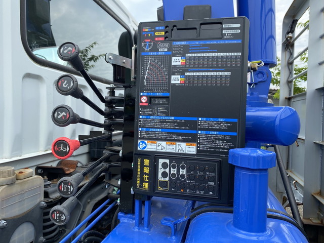 三菱ふそうファイタークレーン4段増トン（6t・8t）[写真10]