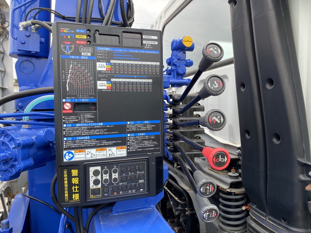 三菱ふそうファイタークレーン4段増トン（6t・8t）[写真11]