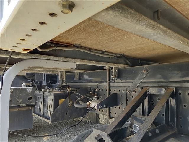 いすゞエルフパネルバン小型（2t・3t）[写真15]