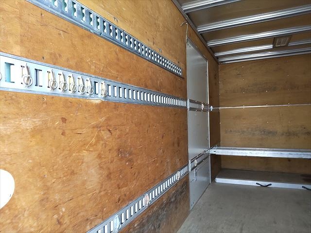 いすゞエルフパネルバン小型（2t・3t）[写真20]