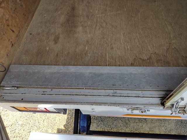 いすゞエルフパネルバン小型（2t・3t）[写真22]