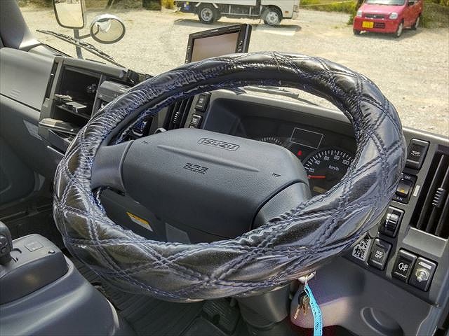 いすゞエルフパネルバン小型（2t・3t）[写真25]