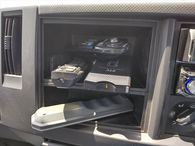 いすゞエルフパネルバン小型（2t・3t）[写真30]