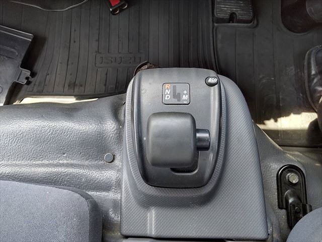 いすゞエルフパネルバン小型（2t・3t）[写真31]